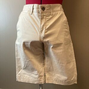 Sonoma Life + Style Everyday Bermuda Original Fit Size 2 Cream Shorts